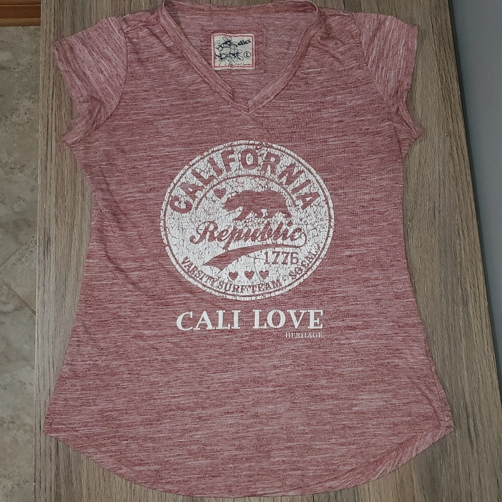 Vintage Style Tee v neck short sleeve